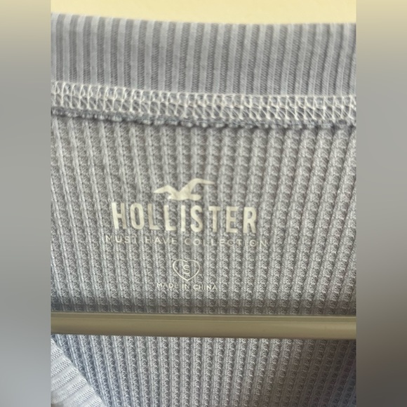 Hollister Striped Sweater Size Small - Picture 4 of 4